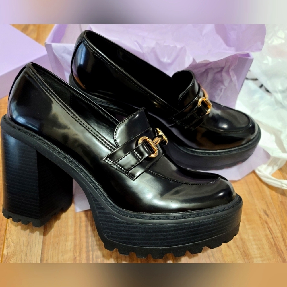 Madden Girl Keira size 10 in box!